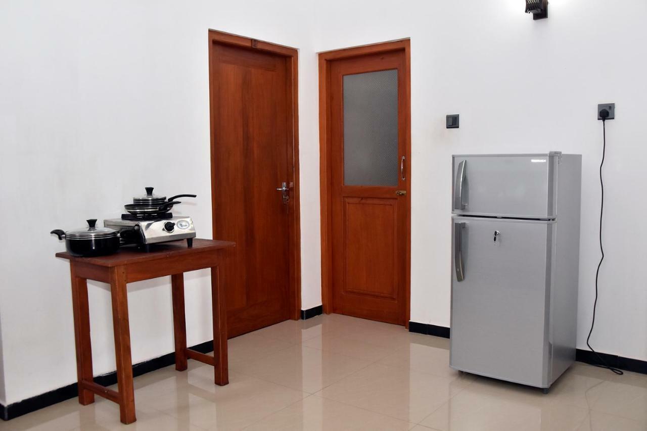 Top Mount Villa Hikkaduwa Bagian luar foto