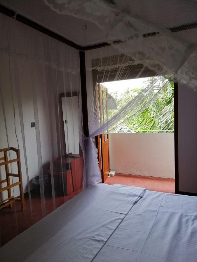 Top Mount Villa Hikkaduwa Bagian luar foto