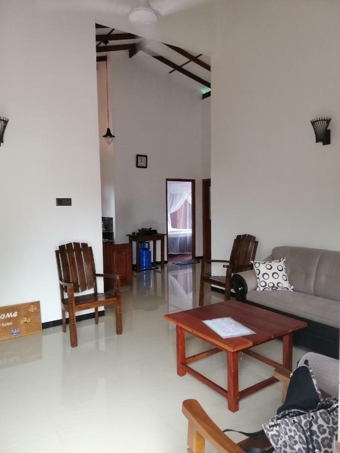 Top Mount Villa Hikkaduwa Bagian luar foto