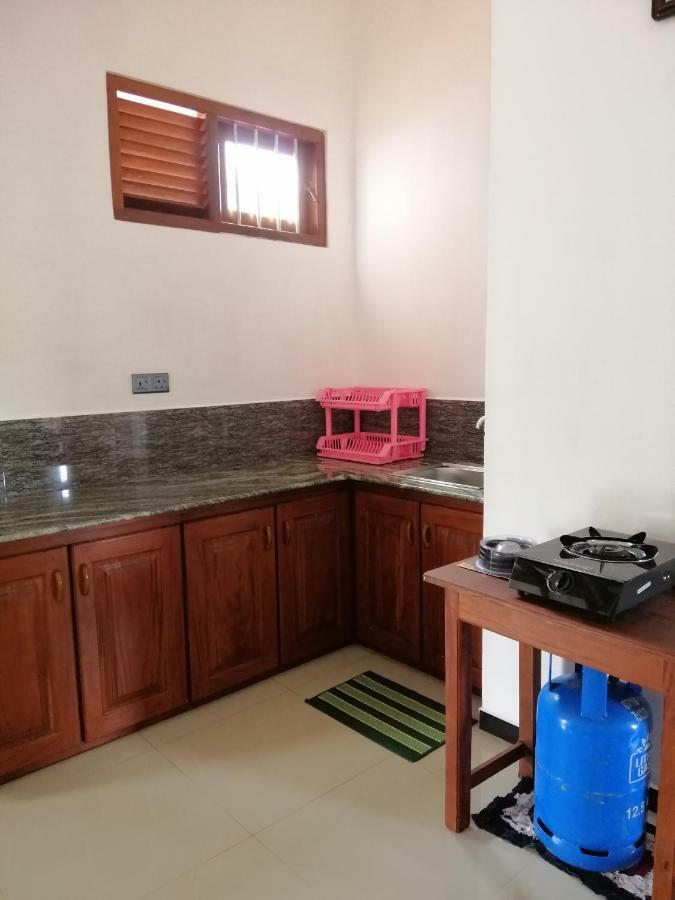 Top Mount Villa Hikkaduwa Bagian luar foto